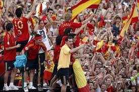 La eurocopa 2008 (oficialmente, campeonato europeo de fútbol de la uefa o uefa euro 2008™) fue la xiii edición de la eurocopa, el principal torneo entre selecciones de fútbol europeas organizado por la uefa.esta versión del torneo se realizó en austria y suiza, entre el 7 de junio y el 29 de junio de 2008, siendo la segunda ocasión en que el torneo fue organizado por dos países (tras. Eurocopa 2008 Ganar Ganar Y Ganar