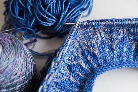 How to knit a cable heart | free knitting pattern + video. Choosing Colours For Arboreal Joji Locatelli S Fading Point Kits And Dyeing Complex Colour Sweetgeorgia Yarns