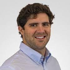 Elizabeth Mathurin's Instagram, Twitter & Facebook