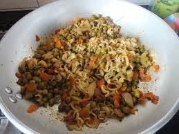 Maybe you would like to learn more about one of these? Noodles Con Spezie E Piselli Cibo Di Sopravvivenza