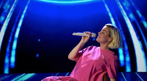 Katy perry will roar at the 2020 american music awards on nov. Katy Perry First Tv Performance Of Daisies On The American Idol Finale Fashionsizzle