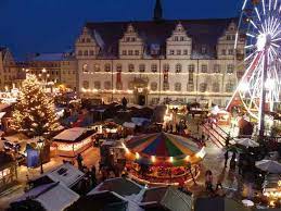 Die greifswalder feuerwehr unterstütze gleich mit zwei einsatzwagen, sodass alle kinder mit der. Weihnachtsmarkte In Der Lutherstadt Wittenberg