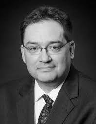 Charlie Geer's Instagram, Twitter & Facebook