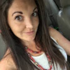 Jackie Farrington's Instagram, Twitter & Facebook