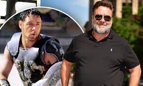 Older than my children, younger than my parents, get the odd job. Russell Crowe Hopes To Be In Gladiator Sequel Despite Death Daily Mail Online