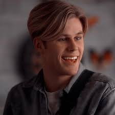 𝐄𝐦𝐞𝐫𝐲 𝐏𝐚𝐭𝐭𝐞𝐫𝐬𝐨𝐧