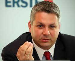 It underwent major renovations in 2010 and 2011 to increase the capacity from 4,500 to over 7,000. Heute Rapid Vs Salzburg Warum Rapid Siegen Wird Sagt Peter Bosek Vorstand Erste Bank Boerse Social Com