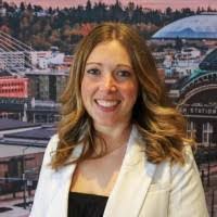 Hilary Gray's Instagram, Twitter & Facebook