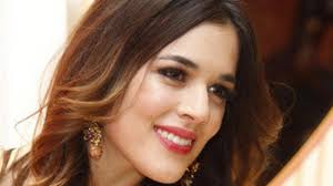 Adriana Ugarte Y Alex Garcia Ruedan En Barcelona La Miniserie Habitaciones Cerradas Cumple Anos Tiempo Entre Costuras Cerrado Por