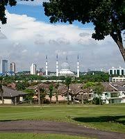 It is located in shah alam of the selangor state in malaysia. Kelab Golf Sultan Abdul Aziz Shah Kgsaas Kuala Lumpur 2021 All You Need To Know Before You Go With Photos Tripadvisor