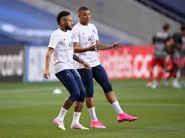 Contact mbappe vs ronaldo on messenger. Direktur Psg Neymar Dan Mbappe Pemain Terbaik Dunia Setelah Ronaldo Dan Messi Indozone Id