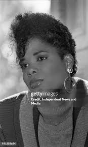 52 Lorraine Pearson Photos & High Res Pictures