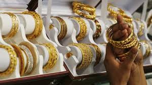 Buy Gold Price Set To Hit Rs 42 000 Per 10 Gms By 2020 Experts Say Zee Business