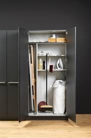 Einfach zu installierendas bügelbrett ist durch schrauben mit dem schrank verbunden, breite > 525mm, was einfach zu installieren ist. Auch Funktionsschranke Durfen Schick Sein Kuchenplaner Magazin