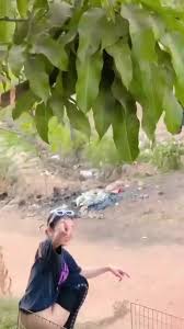 Cewek Public Kencing - ThisVid.com