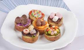 Coba saja resep martabak manis mini berikut ini, bentuknya yang tidak terlalu besar dan rasanya yang cukup manis, tentunya sangat cocok buat nah, seperti apa cara membuatnya, simak saja resep martabak manis mini berikut ini. 5 Resep Martabak Mini Enak Dan Lezat Mudah Dibuat Dengan Bahan Sederhana