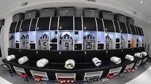 O fc porto chega ao intervalo a vencer e o sporting vai ter de fazer mais na segunda parte para levar de vencida esta equipa dos dragões, que tem estado exímia na defesa, apostando em transições rápidas que muitas vezes a equipa da casa não consegue acompanhar. Uefa Champions League Photos Behind The Scenes Uefa Com Champions League Juventus Uefa Champions League Champions League