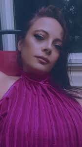 Erome Marlene Esticker