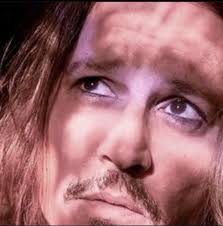 Johnny ♥️ Oh wow, what do I say here? Ok, over to you girls. What does this  look say to you?