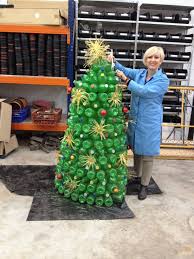 Arbol Reciclado Navidad Adornos Navidenos Reciclados Carrozas Navidad Arbol Navidad Reciclado