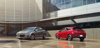 Detailed features and specs for the 2019 chevrolet malibu including fuel economy, transmission, warranty, engine type, cylinders, drivetrain and more. Is 2019 Malibu Or 2019 Cruze Right For You Garber Chevrolet Linwood