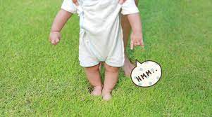 Berjalan merupakan salah satu fasa yang menunjukkan yang anak anda sedang membesar. Anak Lambat Berjalan 5 Tips Untuk Bantu Anak Jalan Sendiri Bidadari My