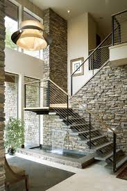 Moderne Treppe Natursteinwand Holz Gelander Brunnen Innen Architekt Brunnen Gelander Holz Innen Moderne Moderne Treppen Natursteinwand Treppen Design