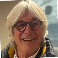 Dennis Hecker's Instagram, Twitter & Facebook