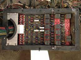 Kenworth w900 fuse box diagram ☄️ 2006 kenworth t600 fuse diagram 07 kw t600 cigarettes fuse cab, sleeper and refrigerator ☀️ pdf download kenworth t660 fuse panel diagram kenworth fuse box diagram kenworth fuse box location wiring schematic diagram 9 laiser new jersey t370 for sale 2006 Kenworth T600 Fuse Box Location Full Version 2006 T800 Headlights High Beams Lighting Up On Low Beams