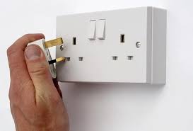 In a traditional fuse box, each fuseauthor: Does A Slim Continental 2 Pin Plug Need A Fuse Quora