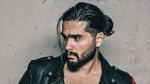 Μάλιστα ο χρήστος την περασμένη τηλεοπτική σεζόν ανέλαβε κατά γενική ομολογία έναν αρκετά απαιτητικό και. Xrhstos Mastoras Mpoyzoykia Poy Tragoydaei Fetos 2021