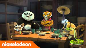 Enthusiastic, big and a little clumsy, po is the biggest fan of kung fu around which doesnt exactly come in handy while working every day in his familys noodle shop. Kung Fu Panda Le Banquet Nickelodeon France Youtube