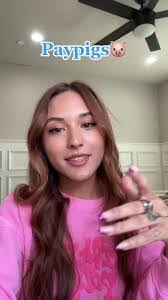 Bella Bray's Instagram, Twitter & Facebook