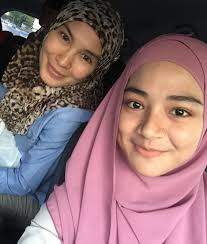 Check spelling or type a new query. 13 Foto Inilah Wajah Anak Gadis Fauzi Nawawi Yang Jelita Dan Bijak Dapat 10a Spm Berita Memey