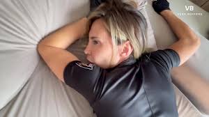 Oficial de Policia Argentina recibe un creampie masivo - XNXX.COM