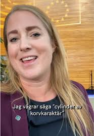 emmawiesner (@emmawiesner_c)