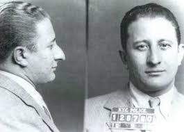 Este unul dintre cele mai bune filme cu si despre mafioti, care reuseste sa te tina in suspans timp de trei ore. Cei Mai FaimoÈ™i Gangsteri Din Toate Timpurile