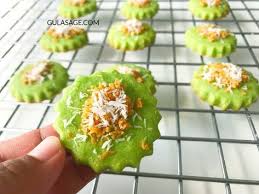 Onde Onde Cookies Biskut Ondeh Ondeh Recipe Delicacy Food Recipes Cooking Recipes