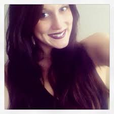 Mandi Henderson's Instagram, Twitter & Facebook