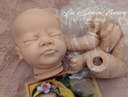 So, ich habe noch ein paar weitere Bausätze aussortiert. 🎉 Versicherter  DHL Versand innerhalb Deutschlands von 7,69€ kommt jeweils noch dazu.  Andere Länder gegen Übernahme der Versandkosten möglich. Rebecca Schick  99,90€ Sabrina