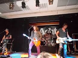Please win your voice is sweet baby jesus delicious! Gil Ofarim S Neue Frisur May 2021
