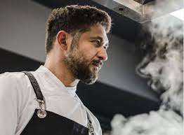 Αγιοσ αθανασιοσ 2310 653332\6979581732 δραγουμανου 2310515567 fax επιλεγμένα κριτήρια. Panos Iwannidhs Pozarei Me Magio Sth Santorinh Me Ton Sakh Tanimanidh In Gr