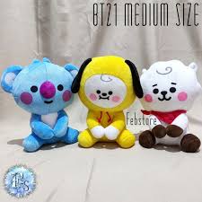 Sambil memegang boneka rj di tangannya, jin terlihat begitu menggemaskan. Harga Boneka Rj Jin Terbaru Oktober 2021 Biggo Indonesia