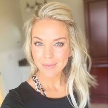 Laura Mosley's Instagram, Twitter & Facebook