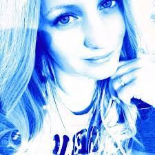 Amanda Hitzeman's Instagram, Twitter & Facebook