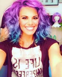 Bianca guaccero non conduce la puntata di detto fatto in onda oggi, lunedì 9 marzo. Bianca Guaccero Sfoggia La Frangia Ecco Tutti I Cambi Look Della Conduttrice Capellistyle