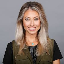 Lindsay Draper's Instagram, Twitter & Facebook