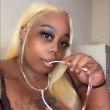 red + white = 🖍️💘❓ . . . . .