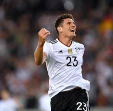 Ich glaube nicht, dass es für den bundestrainer eine sehr große rolle spielt, ob ich jetzt. Nationalmannschaft Mario Gomez Joachim Low Kennt Meine Starke Welt