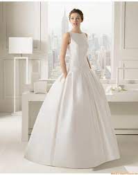 Rücken des brautkleides wird rückenfrei zum schließen. A Linie Ausgefallene Schlichte Brautkleider Aus Taft Mit Schleppe Brautkleid Brautkleid Lange Armel Braut